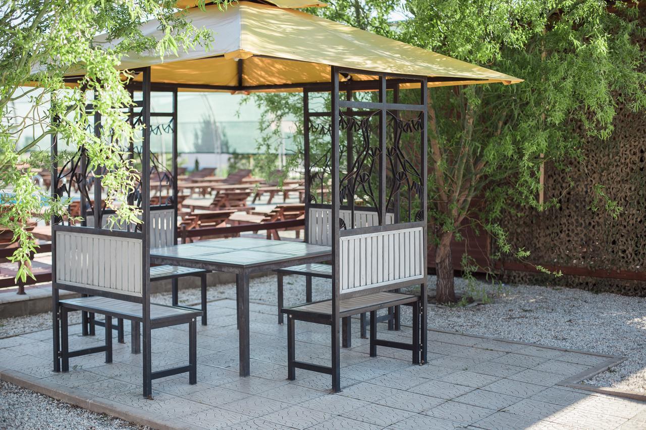 Picnic Park Hotell Shenggeldi Eksteriør bilde